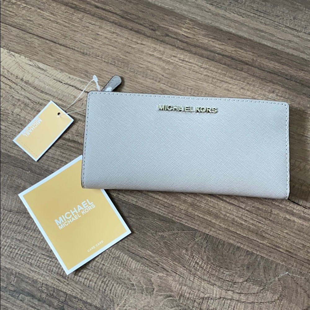 New with tags Michael Kors light grey wallet
